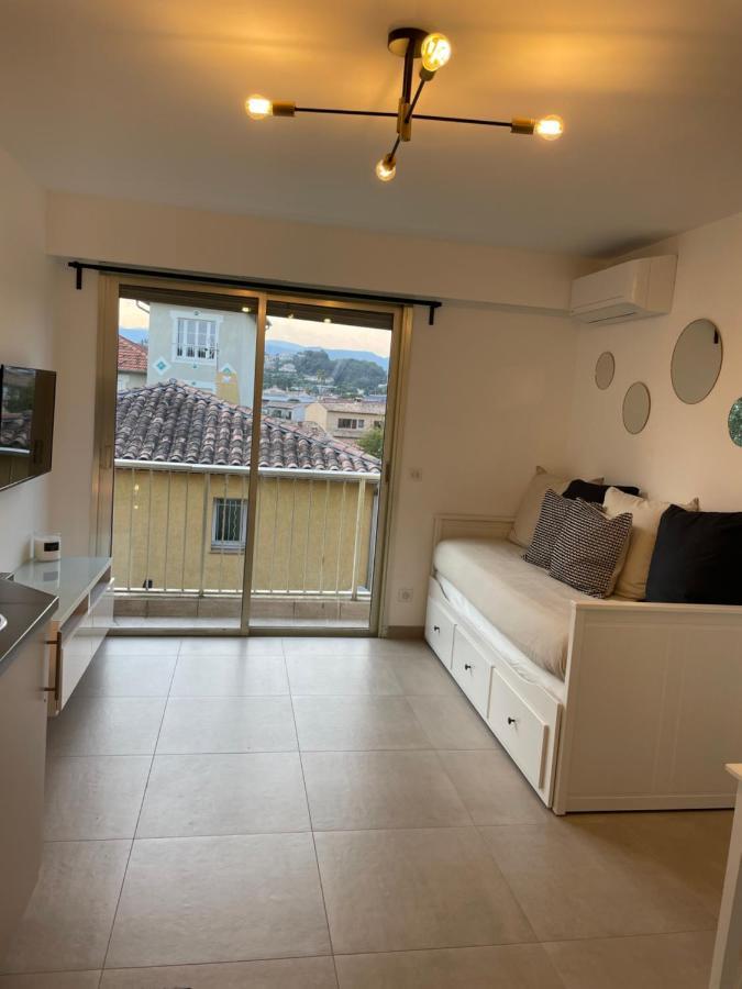 T2 Au Calme, Proche Des Plages, Climatise Et Parking Prive Cagnes-sur-Mer Exterior foto