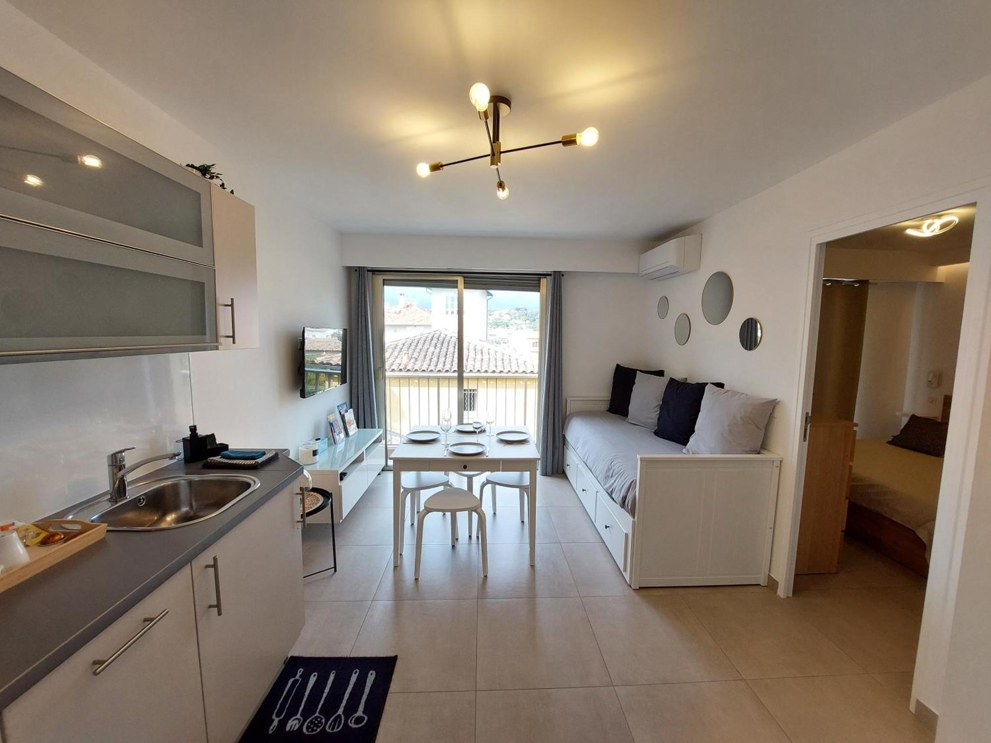T2 Au Calme, Proche Des Plages, Climatise Et Parking Prive Cagnes-sur-Mer Exterior foto